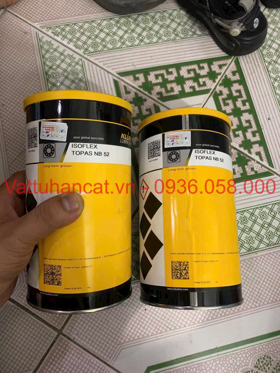 Mỡ bôi trơn Kluber Isoflex Topas NB 52 1kg