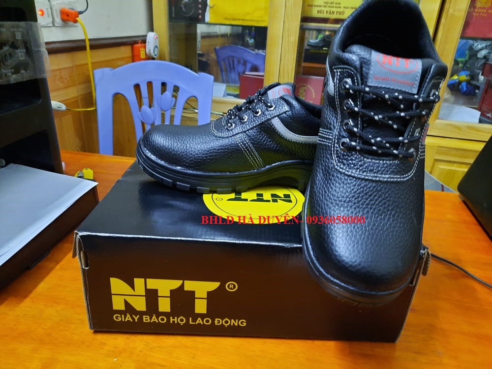 Giày bảo hộ lao động NTT PRO D15 có dải phản quang